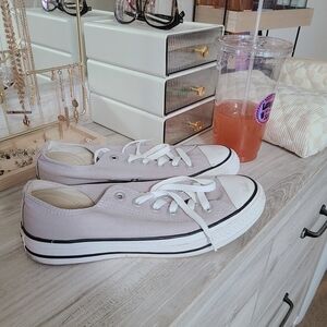 Converse Low-Top Canvas Sneakers in Light Purple/Lilac and White